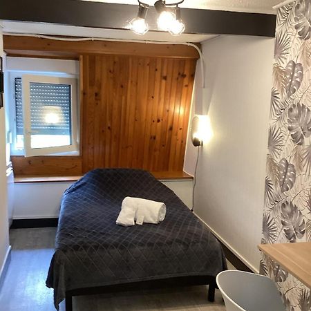 Auberge De La Voute Chooz Екстериор снимка
