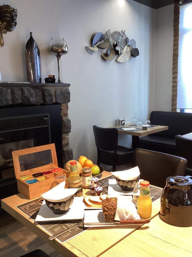 Auberge De La Voute Chooz Екстериор снимка