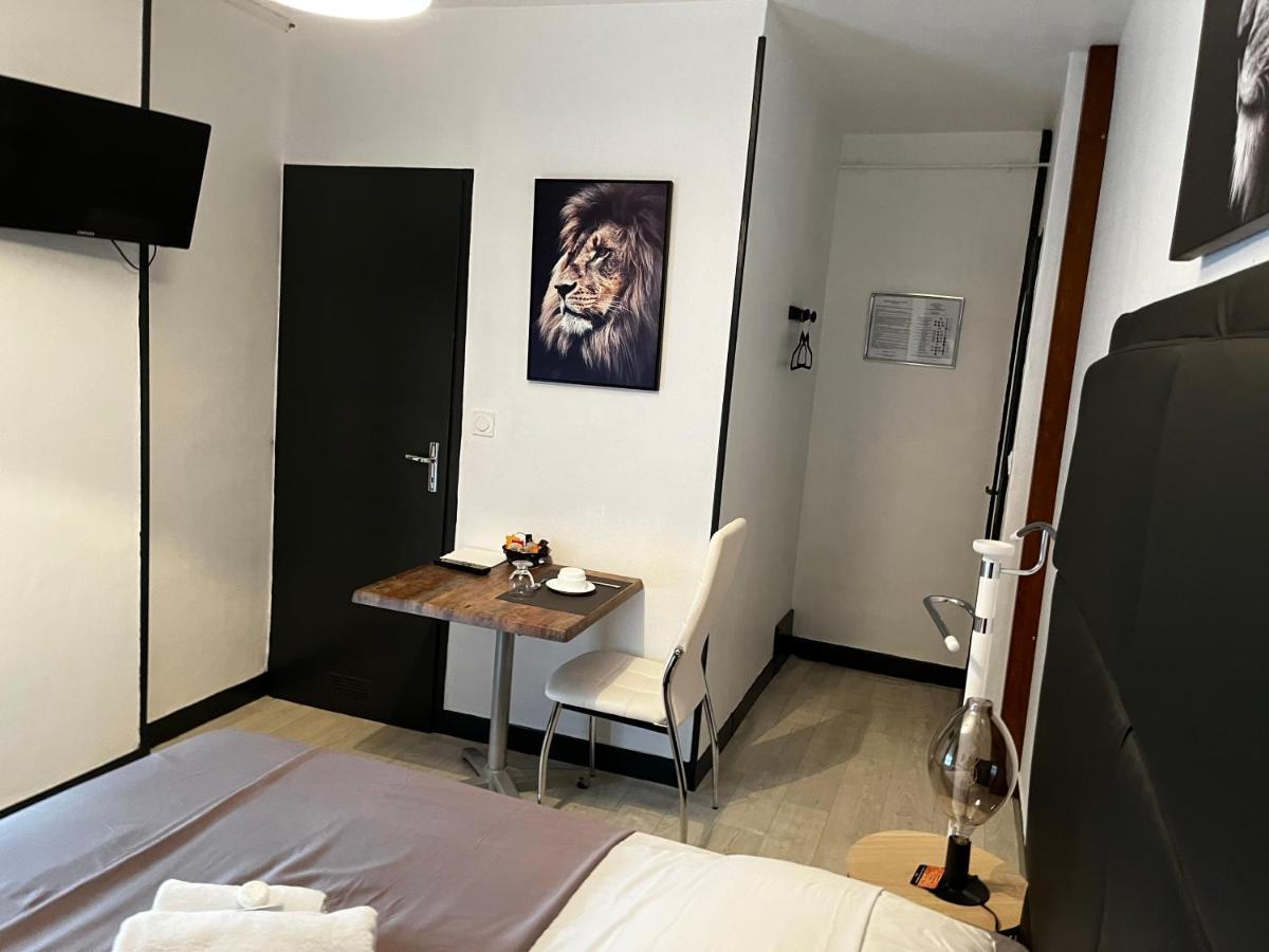 Auberge De La Voute Chooz Екстериор снимка