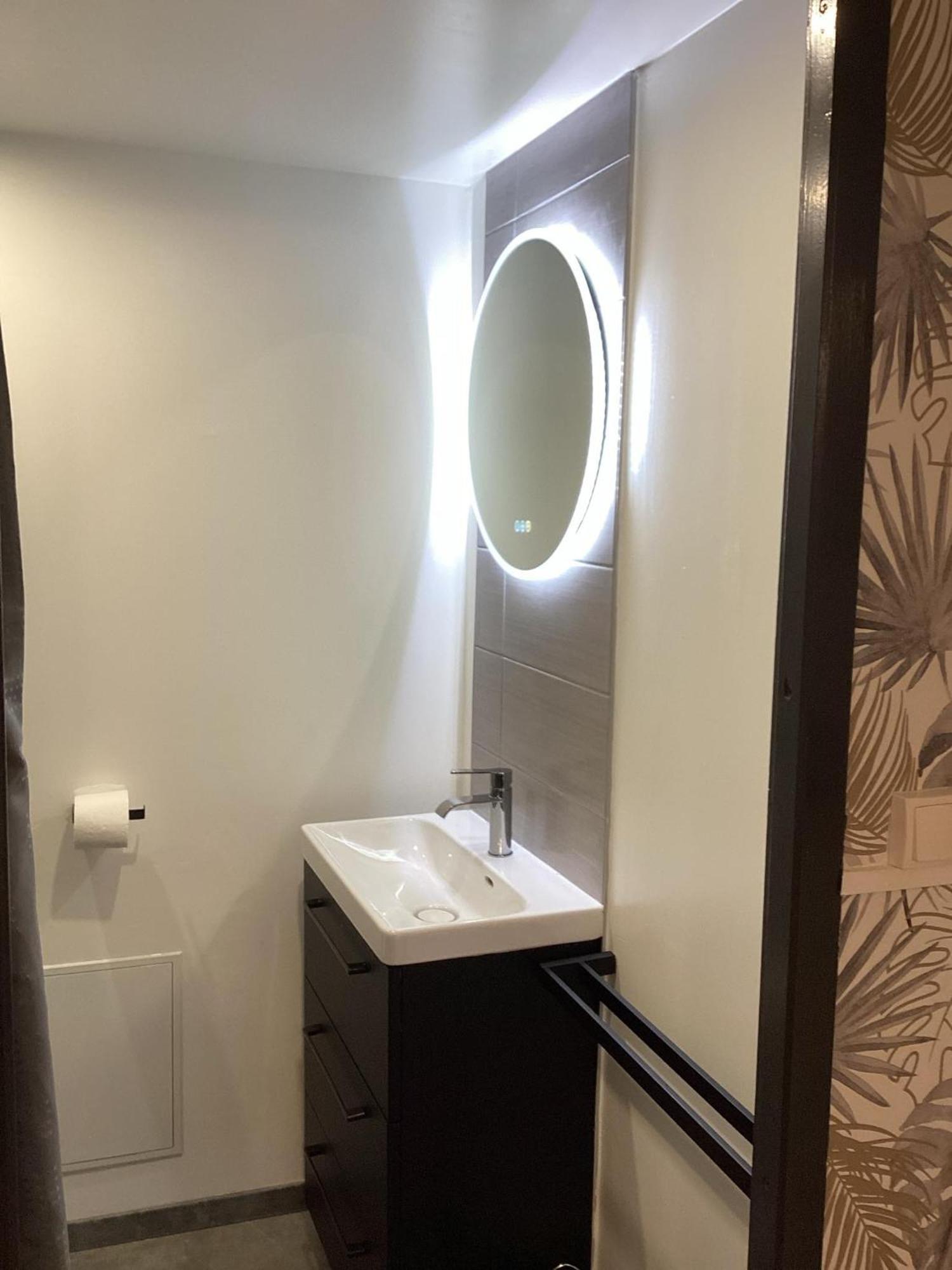 Auberge De La Voute Chooz Екстериор снимка